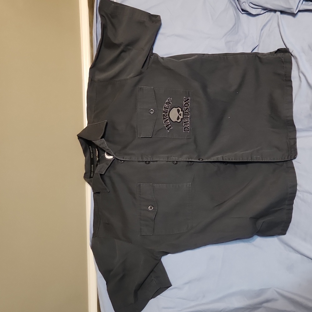 Mens button down Harley Davidson shirt